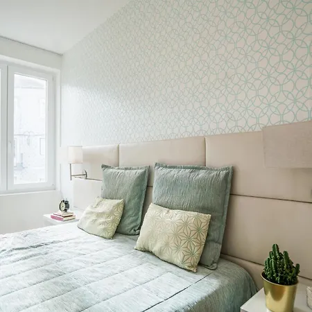 Location Principe Real * Lisbon